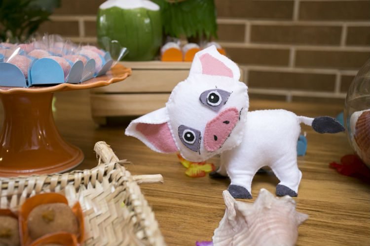 mesa de aniversário tema Moana handmade