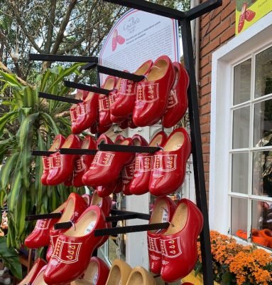 tamancos holandeses em Holambra