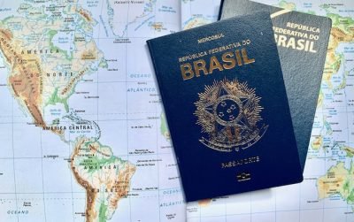 Como tirar o passaporte de adulto e de criança?