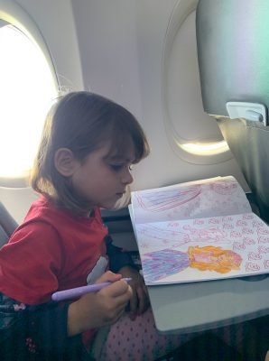 entretenimento avião criança
