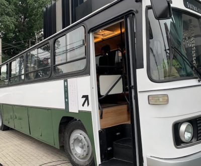 ônibus outro chão