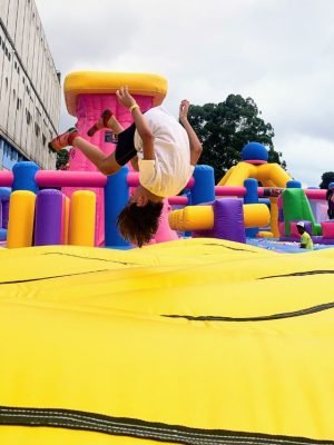 POSTER gloob parque super jump brinquedos inflaveis gigantes