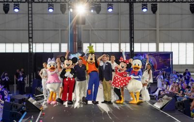 Azul e Disney anunciam avião do Pateta