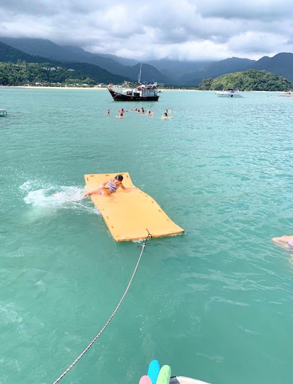 passeio de barco em Tabatinga