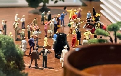 Brinquedos japoneses e miniaturas na Japan House