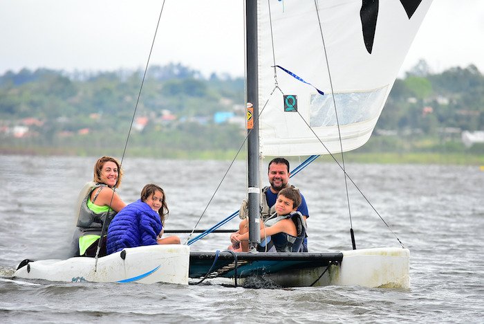 vela na represa do Club Med lake paradise