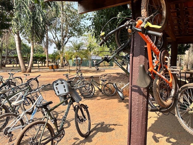 Bicicletas à disposição para os hóspedes do Santa Clara Eco Resort Dourado