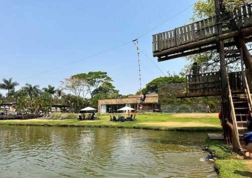 Santa Clara Eco resort pulo do tarzan no lago