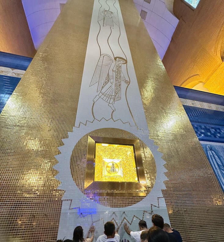 nicho com a imagem de Nossa Senhora Aparecida