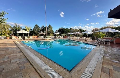 Almenat Tapestry piscina ao ar livre