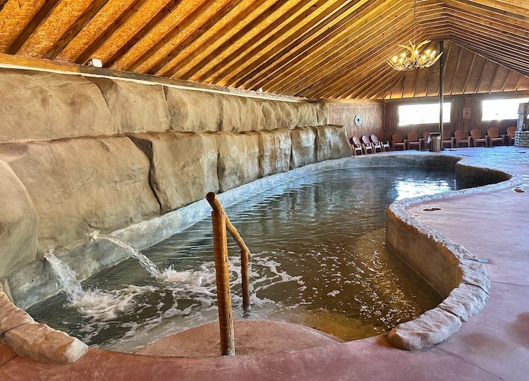 Vila Viking piscina interna Magic City