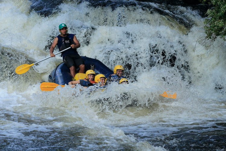 Rafting em Brotas com crianças com Alaya