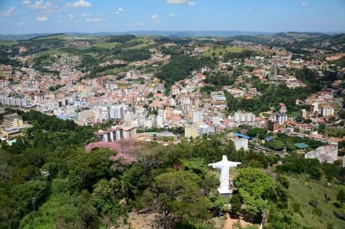 vista aérea do Cristo Redentor de Serra Negra