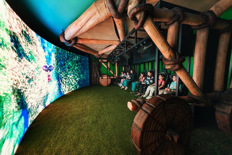 Vila dos Smurfs Park_Smurfly